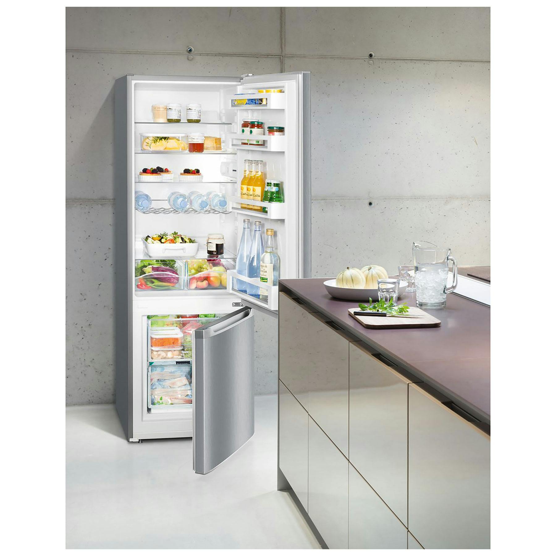ブリキシエル Liebherr CUELE2831 161cm High 70/30 Fridge Freezer in Silver 55cm Wide