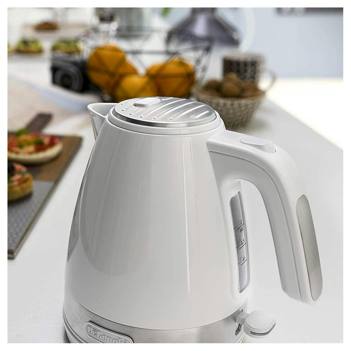 Delonghi KBLA3001W Cordless Jug Kettle in White