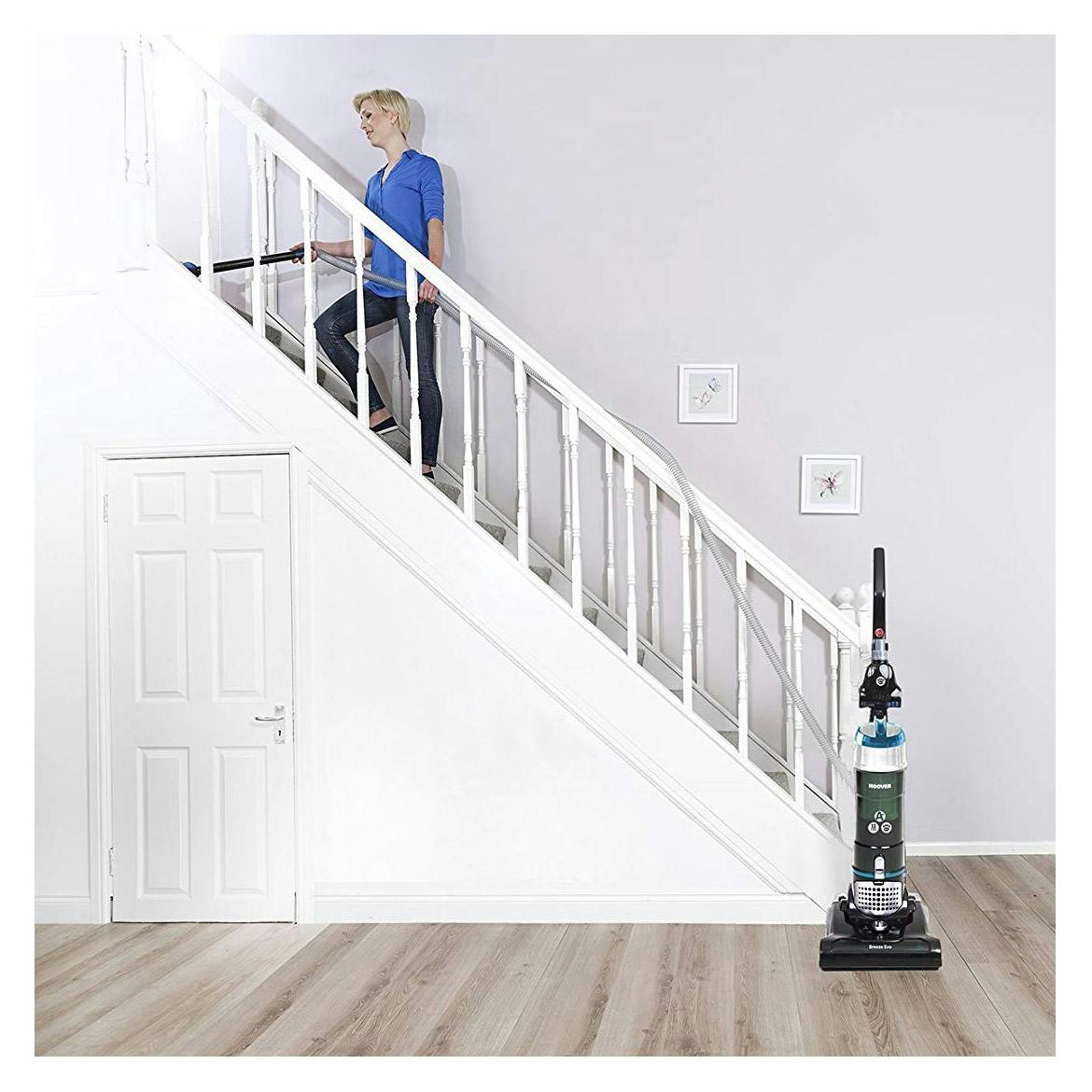 Hoover TH31BO02 Breeze Evo Pets Bagless Upright Vacuum Cleaner